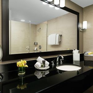 Upper Floors Queen Room